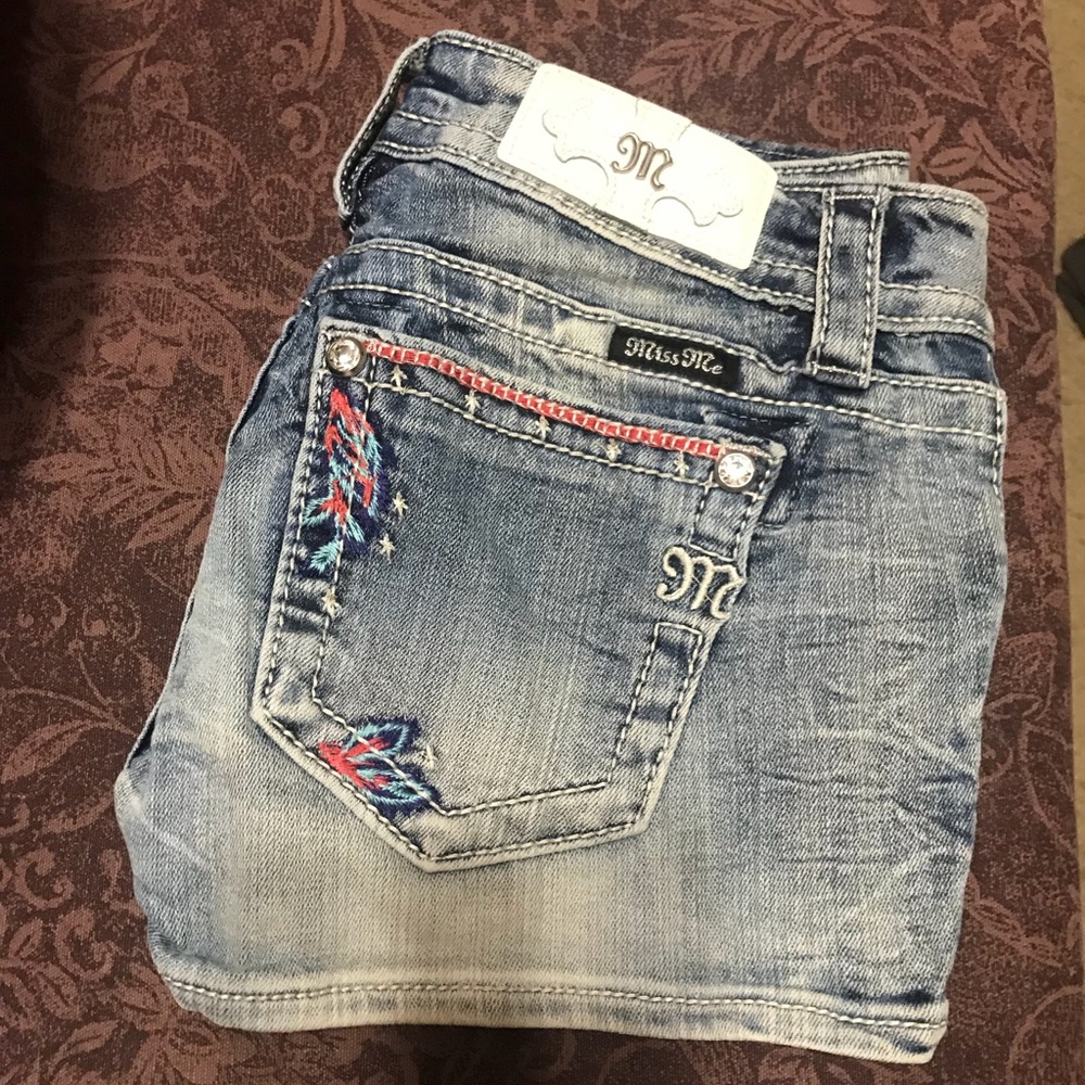 Miss me shorts size 26